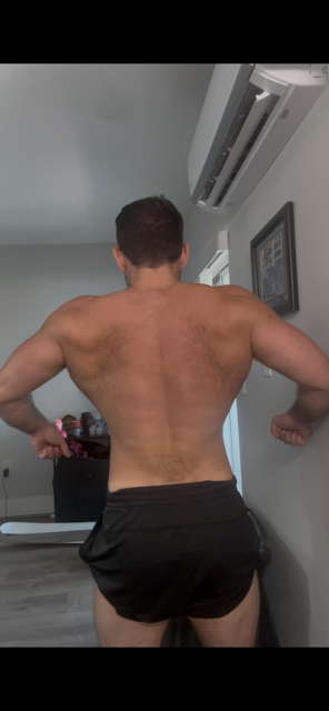 Back check-in photo at 10 weeks out