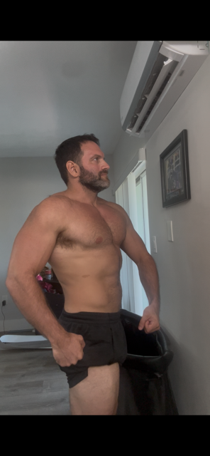 Side check-in photo at 10 weeks out