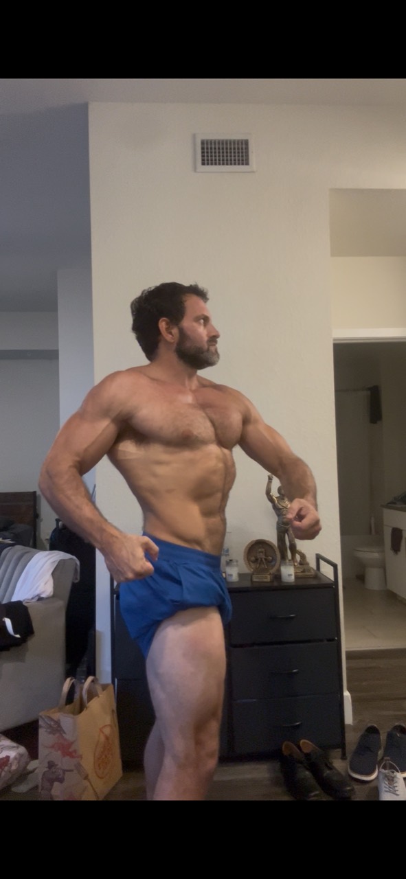 Side check-in photo at 2 weeks out